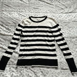 Long sleeve sweater, size extra small